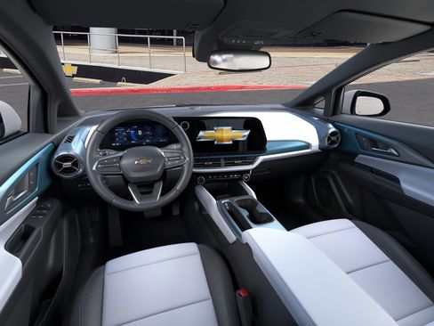 New 2026 Chevrolet Equinox EV LT image 15