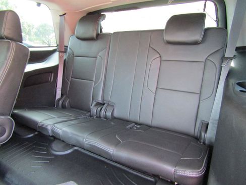 Used 2017 GMC Yukon Denali AWD/4WD image 11