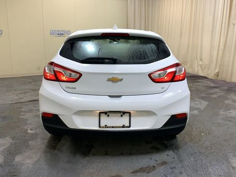 Used 2018 Chevrolet Cruze LT image 4