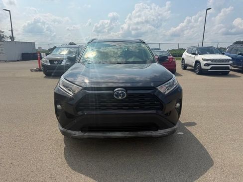 Used 2021 Toyota RAV4 XLE w/ Convenience Package AWD/4WD image 10