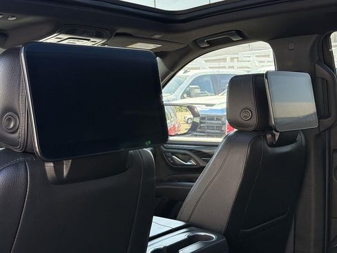 Used 2024 GMC Yukon Denali w/ Advanced Technology Package AWD/4WD image 42