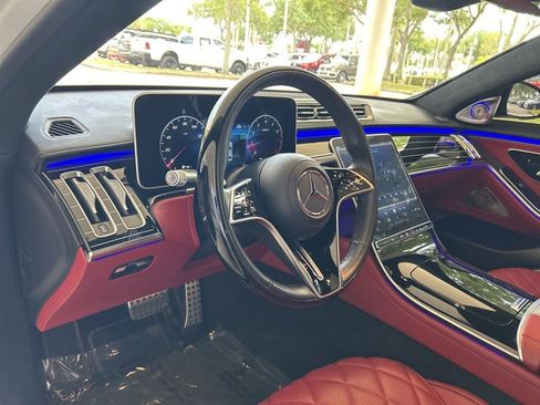 Used 2023 Mercedes-Benz S 580 4MATIC Sedan image 11
