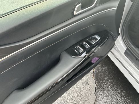 Used 2025 Kia K5 GT-Line image 13