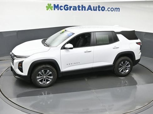 Used 2025 Chevrolet Equinox LT image 18