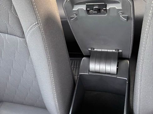 Used 2024 Toyota Corolla LE FWD image 33
