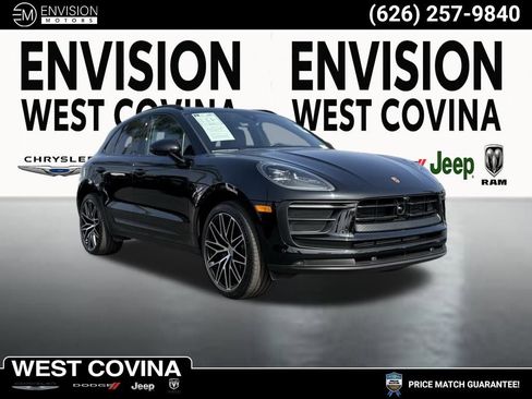 Used 2025 Porsche Macan image 1