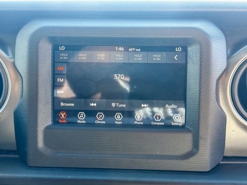 Used 2023 Jeep Wrangler Willys image 12