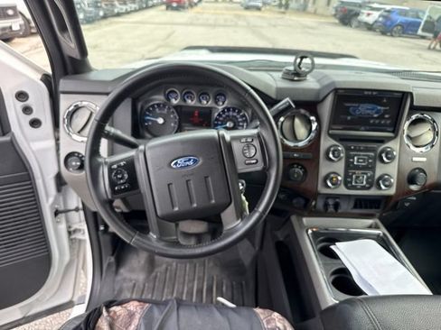 Used 2015 Ford F250 Lariat w/ Lariat Ultimate Package AWD/4WD image 16
