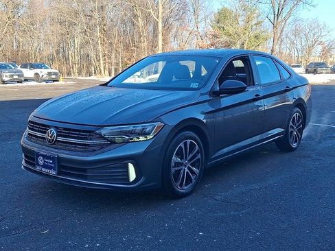 Certified 2023 Volkswagen Jetta Sport image 5