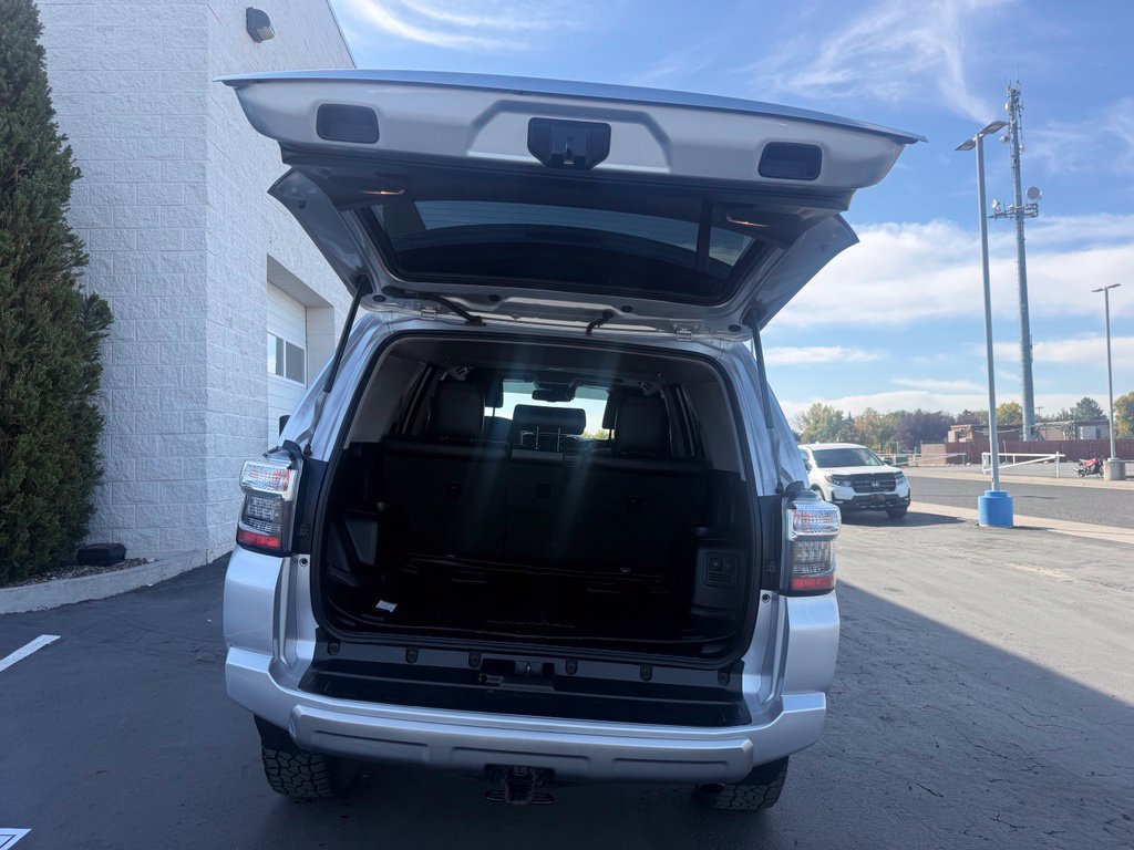 Used 2021 Toyota 4Runner TRD Off-Road Premium w/ Moonroof Package AWD/4WD image 47