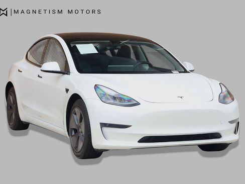 Used 2023 Tesla Model 3 Standard Range RWD image 5