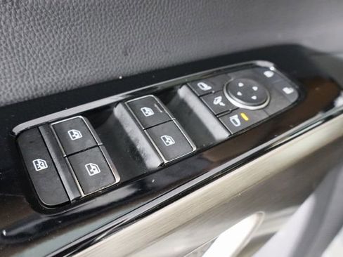 Used 2024 Nissan Pathfinder Platinum w/ Cargo Package image 22