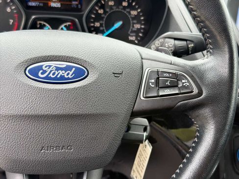 Used 2018 Ford Escape SE w/ SE Sport Appearance Package AWD/4WD image 21