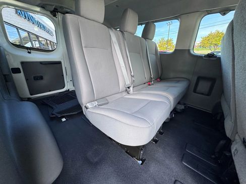 Used 2017 Nissan NV 3500 S image 15