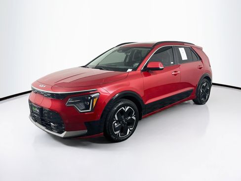 Used 2023 Kia Niro Wave FWD image 3