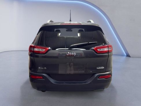 Used 2016 Jeep Cherokee Latitude w/ Safety/Convenience Group AWD/4WD image 5