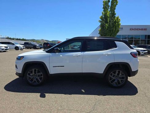 New 2026 Jeep Compass Limited w/ Sun, Sound & Navigation Group AWD/4WD image 2