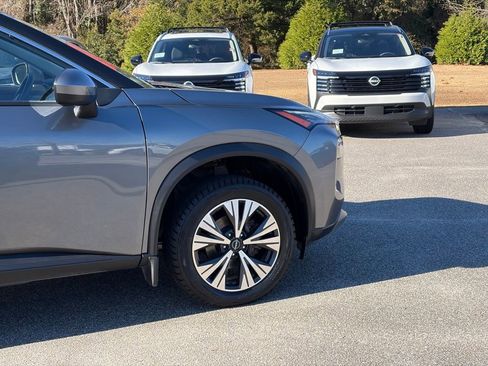 Certified 2023 Nissan Rogue SV image 8