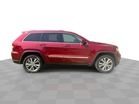 Used 2013 Jeep Grand Cherokee Laredo AWD/4WD image 10