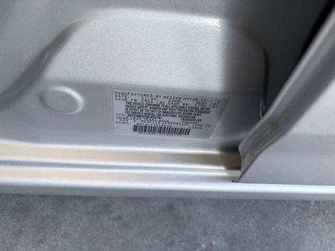 Used 2025 Nissan Versa SV FWD image 29
