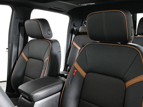 New 2025 GMC Canyon AT4 w/ Nightfall Edition image 5