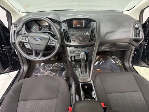 Used 2018 Ford Focus SE FWD image 13
