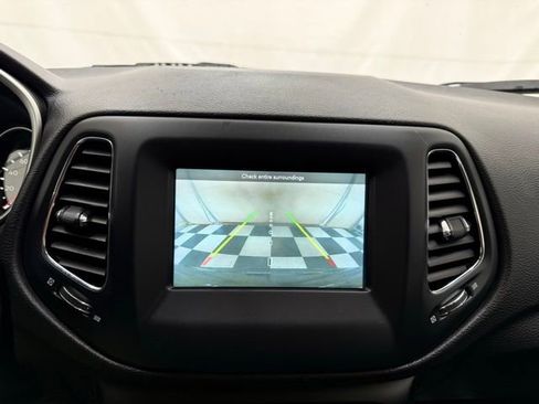 Used 2021 Jeep Compass Sport image 33