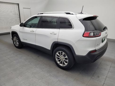 Used 2019 Jeep Cherokee Latitude Plus AWD/4WD image 3