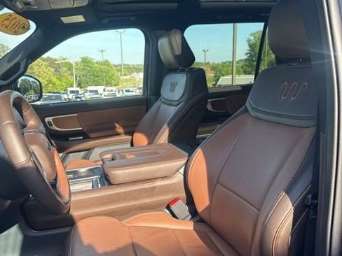 Used 2025 Ford Expedition Max King Ranch AWD/4WD image 9