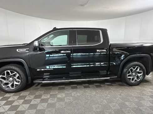 Used 2024 GMC Sierra 1500 SLT w/ SLT Premium Package AWD/4WD image 5