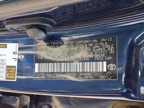 Used 2013 Toyota Prius Three image 18