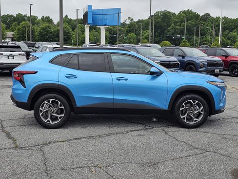 New 2026 Chevrolet Trax LT w/ Driver Confidence Package FWD image 4