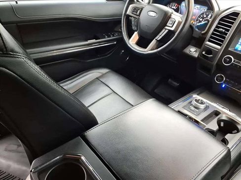Used 2021 Ford Expedition XLT image 9