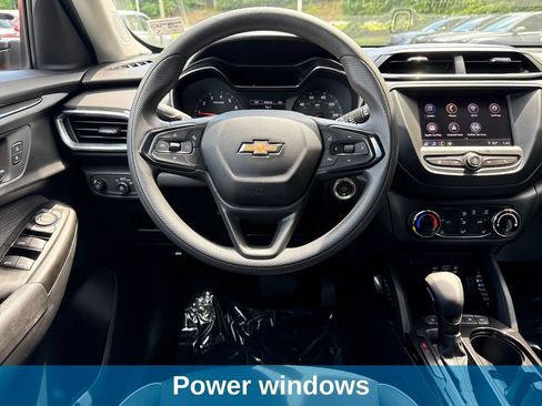 Used 2022 Chevrolet TrailBlazer LT AWD/4WD image 18
