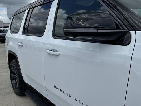 New 2026 Jeep Grand Wagoneer 4WD image 16