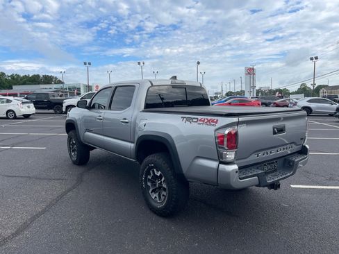 Used 2021 Toyota Tacoma TRD Off-Road w/ Technology Package AWD/4WD image 14