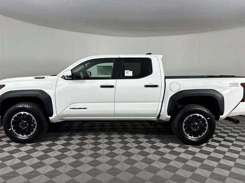 New 2025 Toyota Tacoma TRD Off-Road image 7