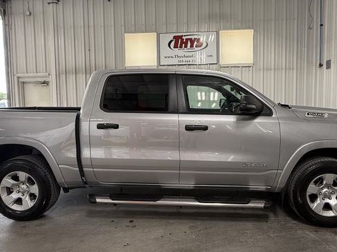 Used 2025 RAM 1500 Big Horn AWD/4WD image 2