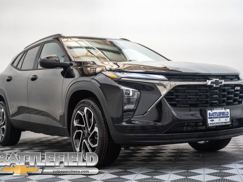 New 2026 Chevrolet Trax RS w/ Sunroof Package FWD image 1