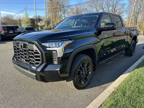 Used 2024 Toyota Tundra Limited w/ TRD Off-Road Package AWD/4WD image 4