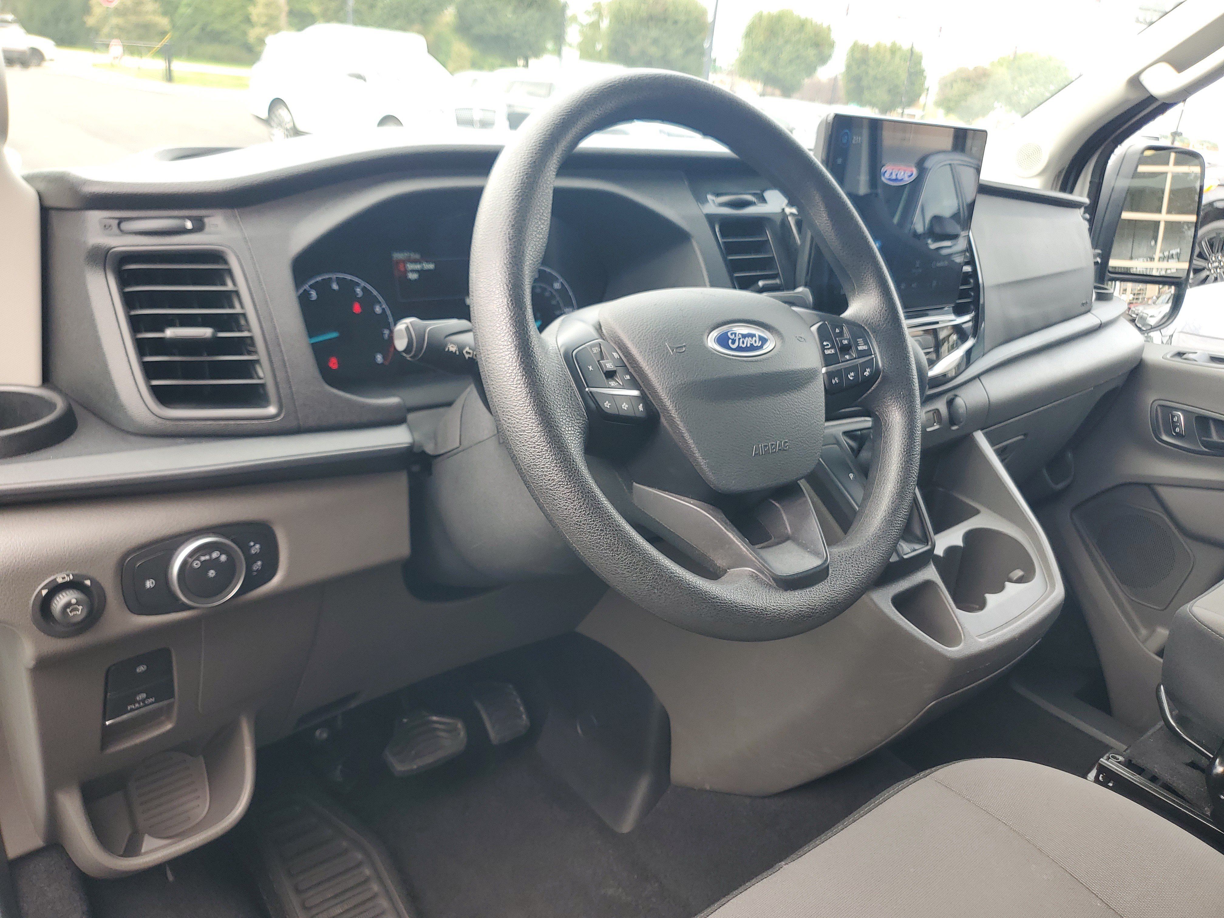 Used 2024 Ford Transit 350 XLT RWD image 13