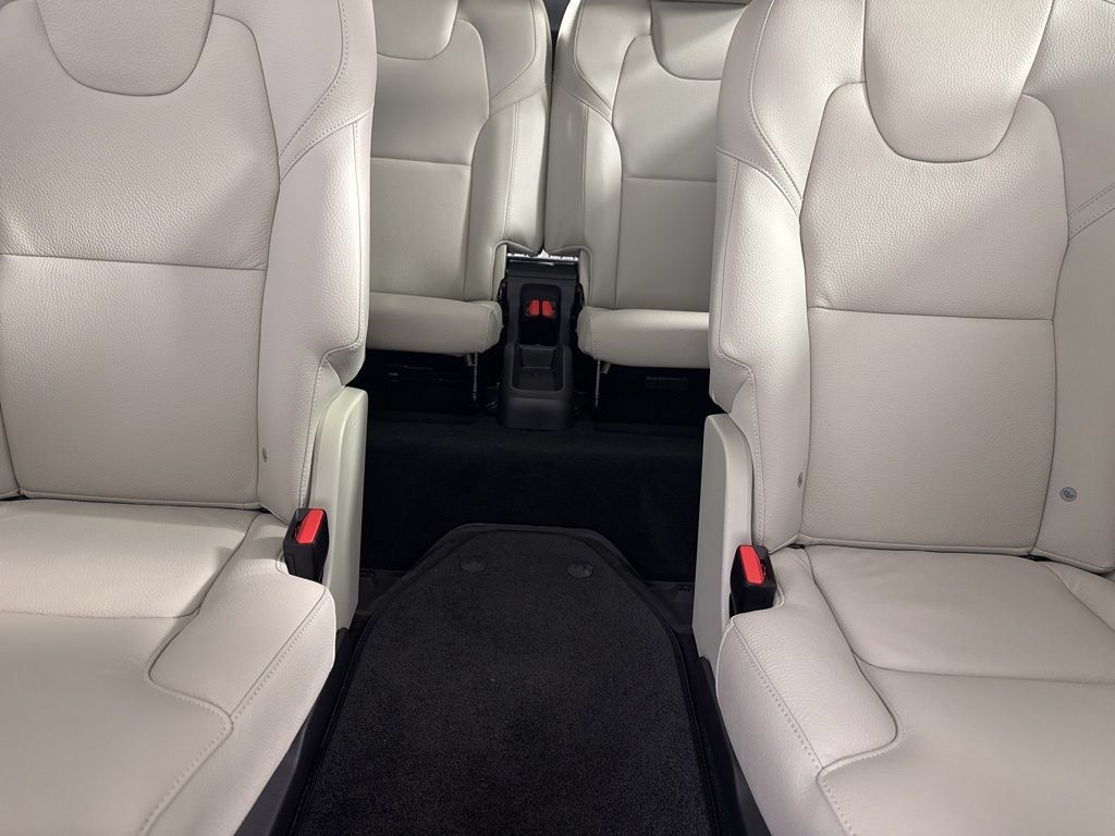 Used 2024 Volvo XC90 B6 Plus w/ Protection Package AWD/4WD image 15