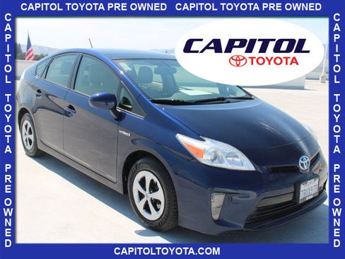 Used 2013 Toyota Prius Four w/ Deluxe Solar Roof Pkg FWD image 1