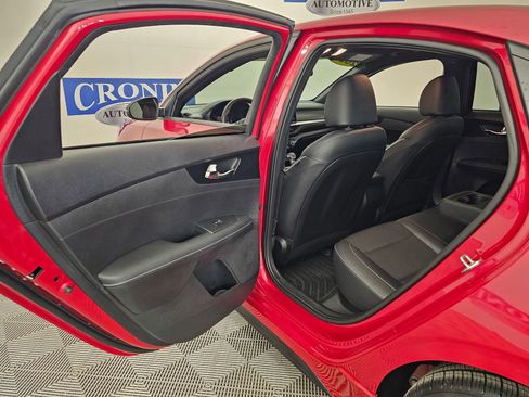 Used 2024 Kia Forte GT-Line image 32