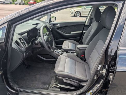 Used 2018 Kia Forte LX w/ LX Popular Package FWD image 11