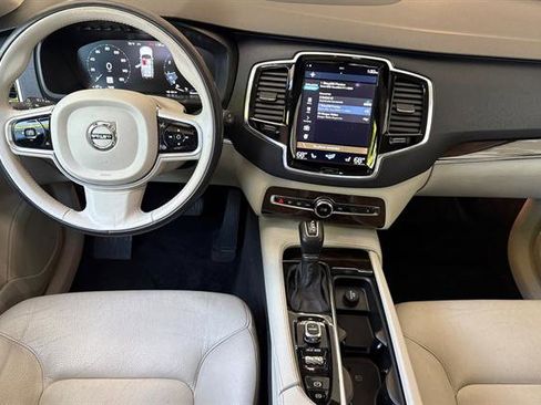 Used 2017 Volvo XC90 T6 Momentum w/ Vision Package AWD/4WD image 14