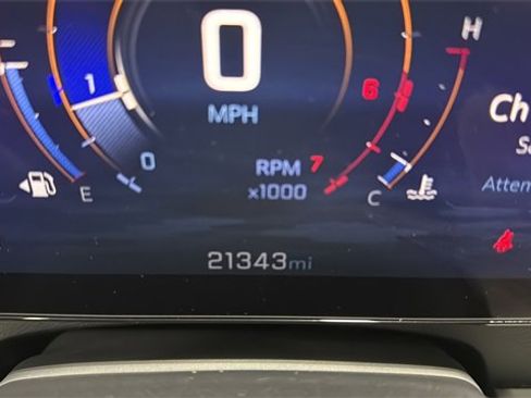 Used 2025 Chevrolet Traverse LT image 12