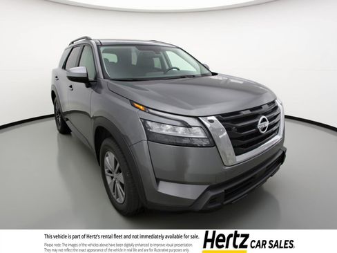 Used 2025 Nissan Pathfinder SV FWD image 1