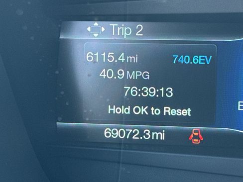 Used 2020 Ford Fusion SE image 10