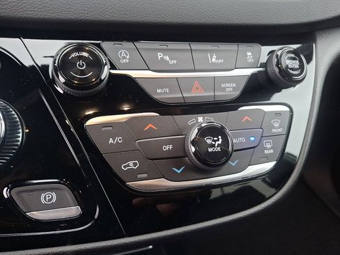 New 2026 Chrysler Voyager LX FWD image 12